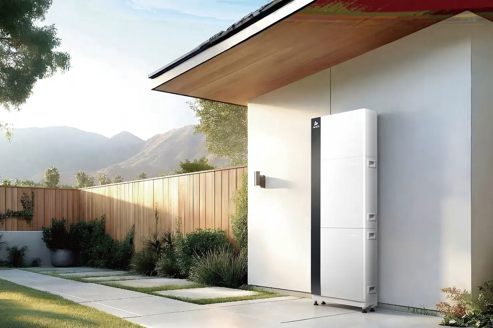 AlphaESS SMILE-G3 thuisbatterij geplaatst tegen een woningmuur