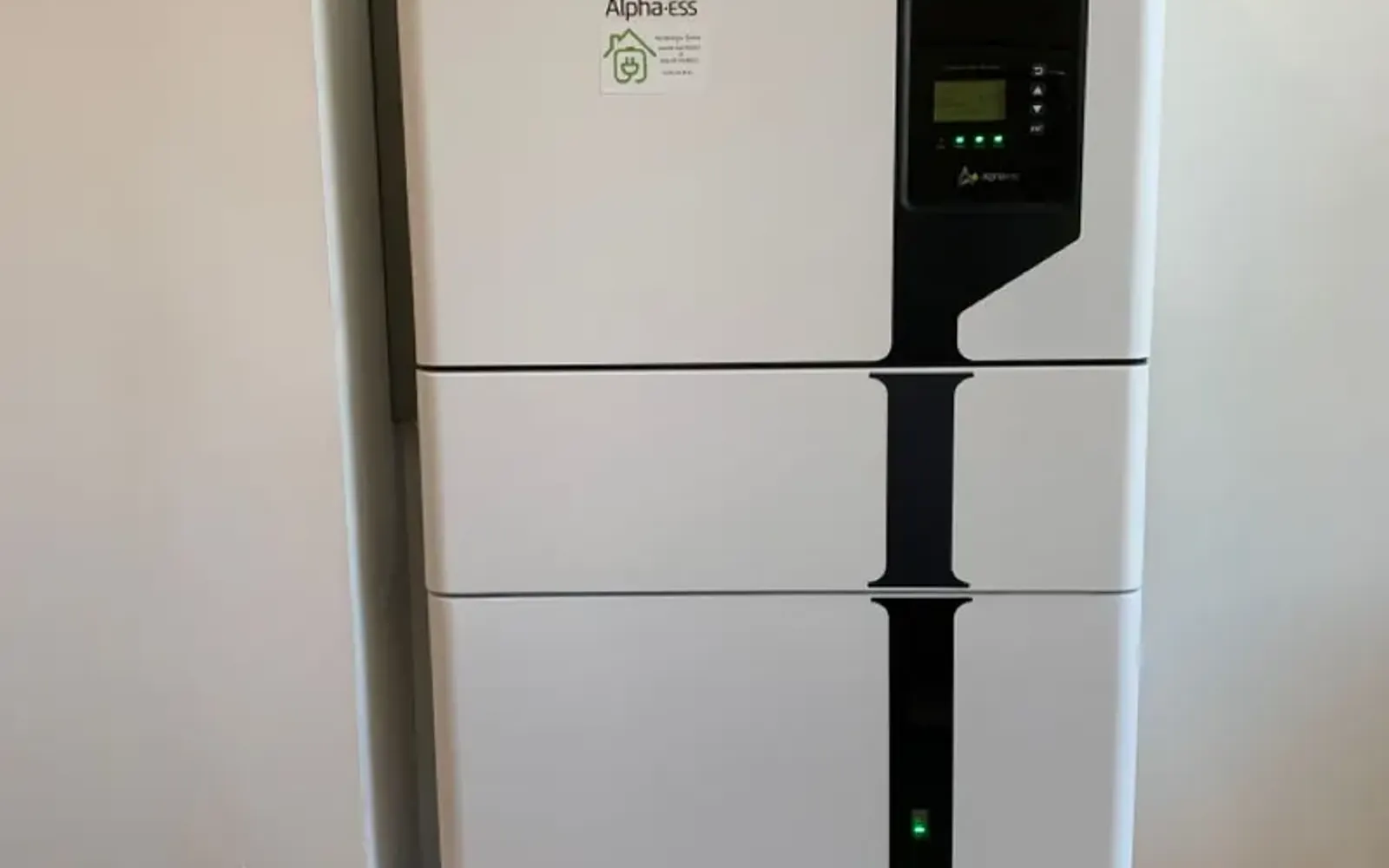 Woning met zonnepanelen en een thuisbatterij