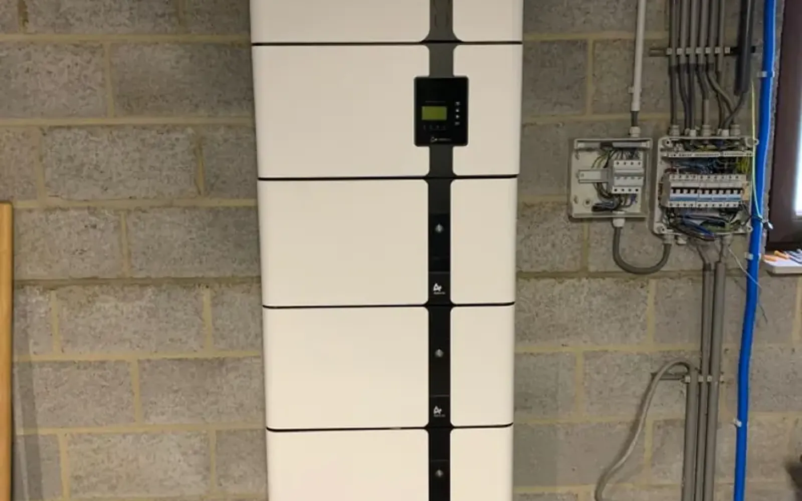 Woning met zonnepanelen en een thuisbatterij
