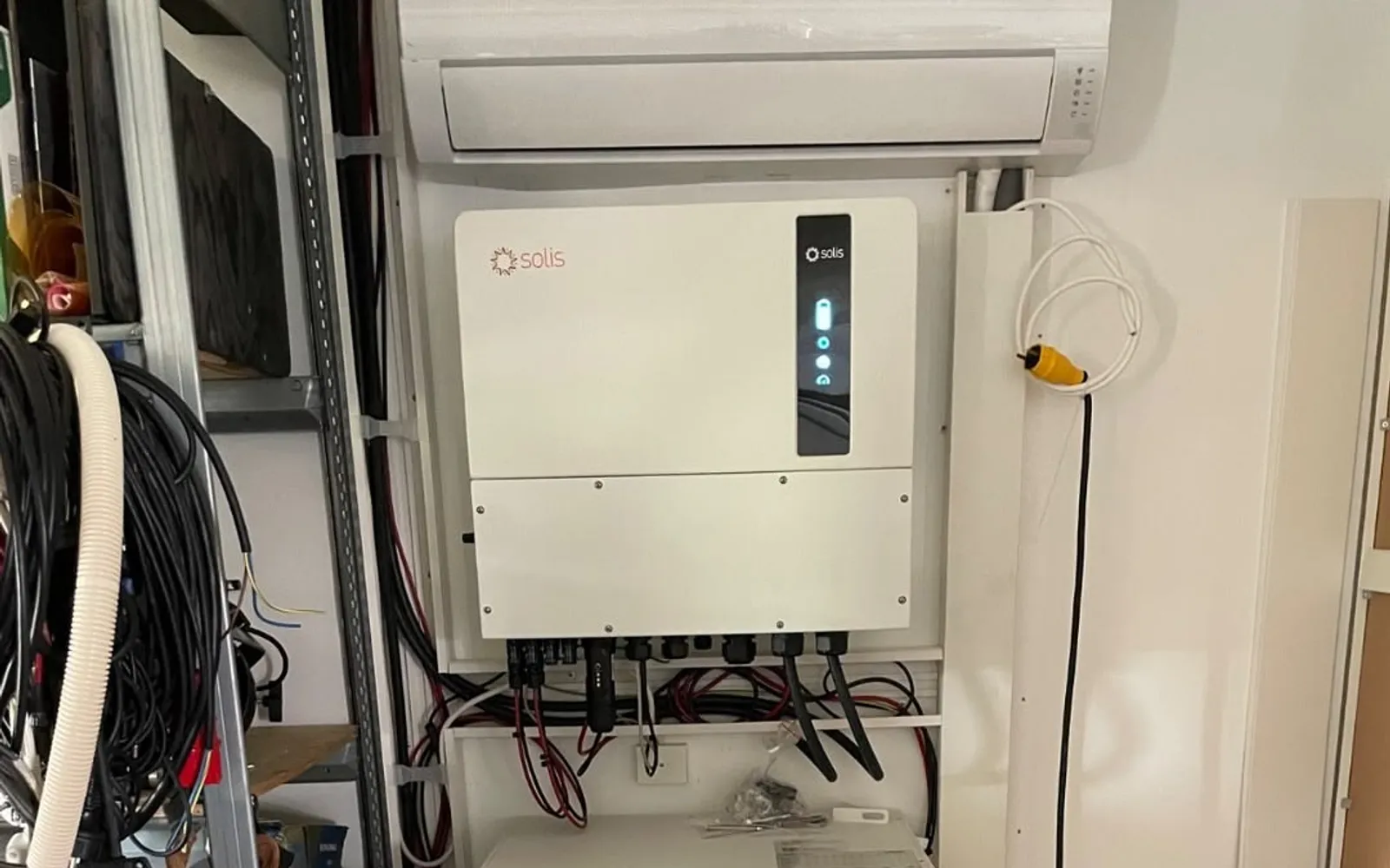 Woning met zonnepanelen en een thuisbatterij