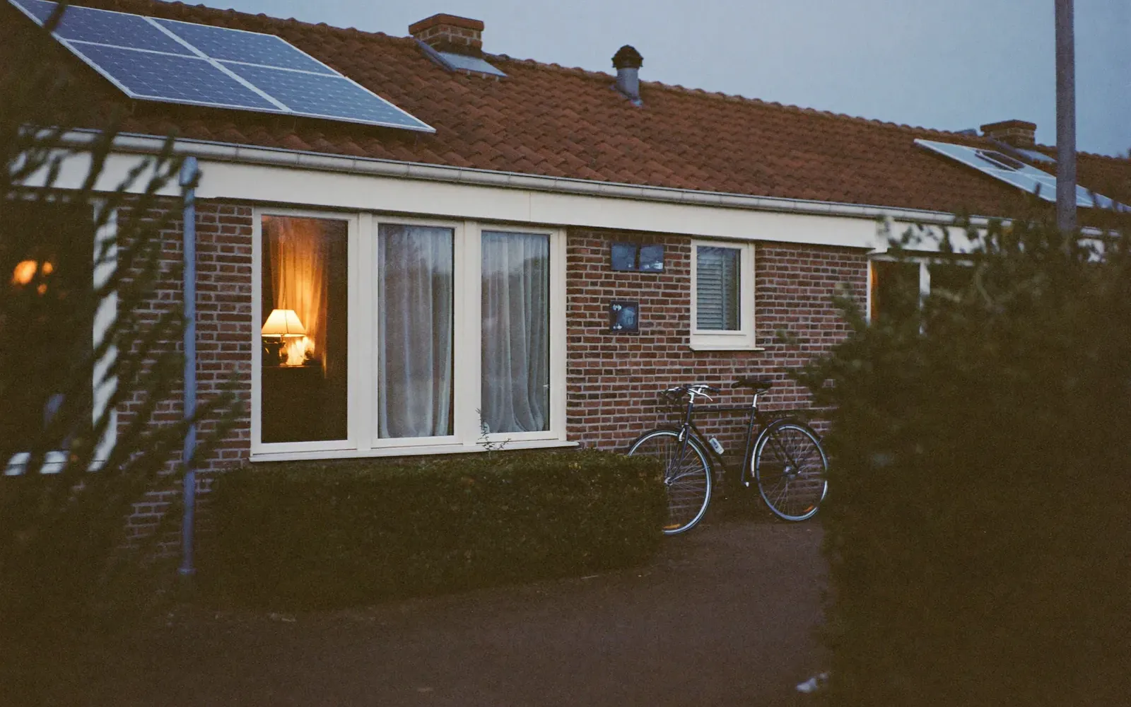 Woning met zonnepanelen en een thuisbatterij