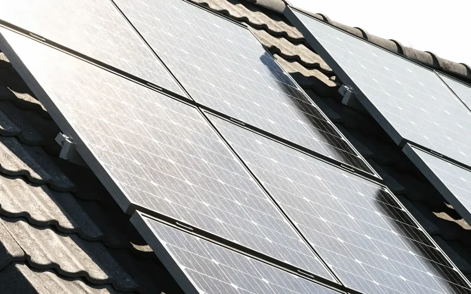Woning met zonnepanelen en een thuisbatterij